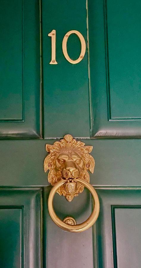Elegantes Haus In Der Altstadt Caslano Kültér fotó